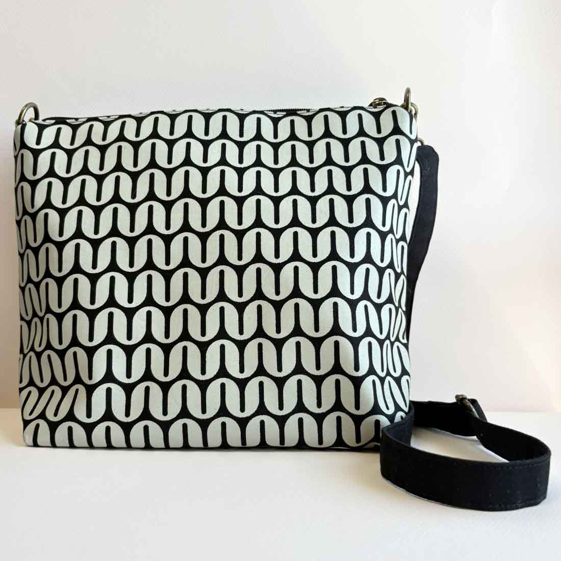 Medium Cotton Crossbody Retro Prints