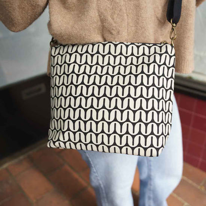 Medium Cotton Crossbody Retro Prints - Malia Designs